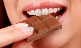 شکلات تلخ