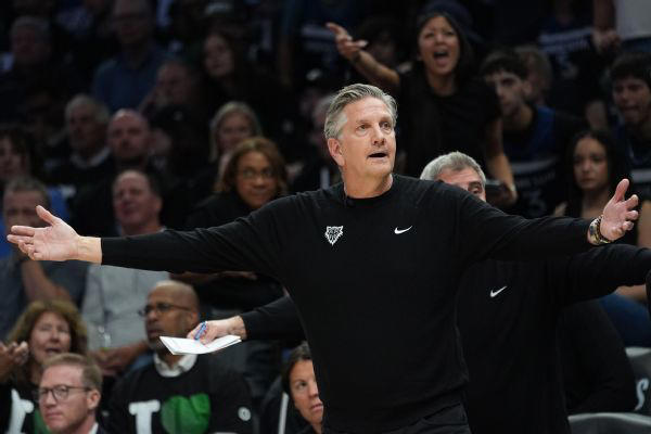 Wolves' Chris Finch calls out Tony Brothers for confronting him